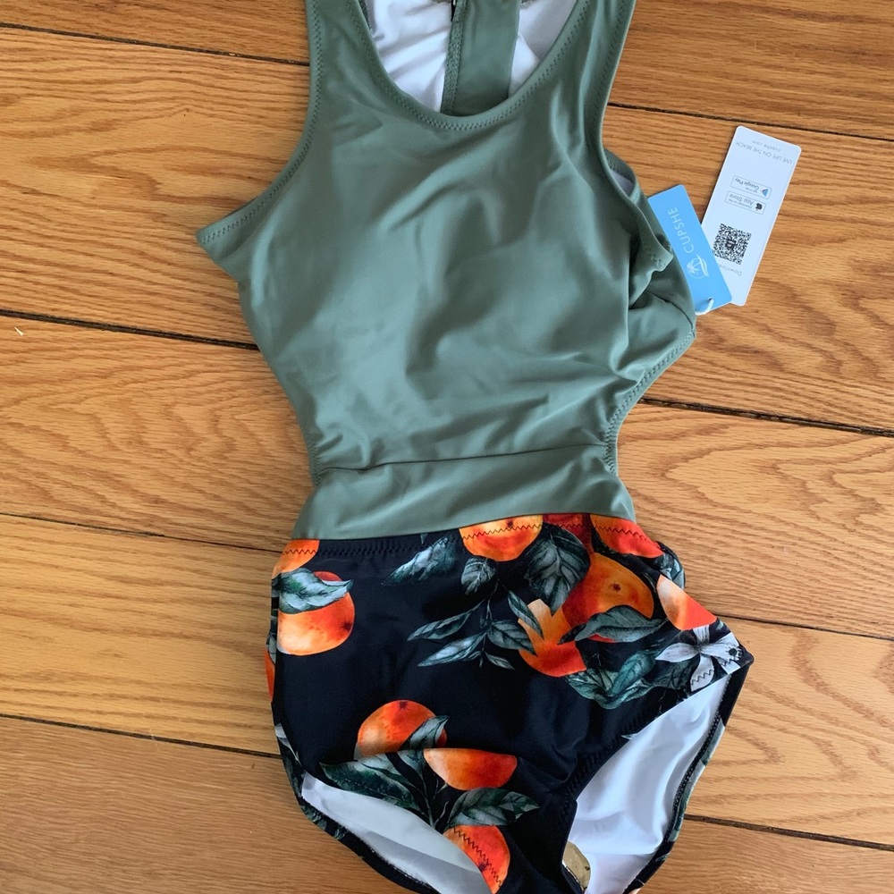 NWT Cupshe Women's Orange Print One-Piece Swimsuit